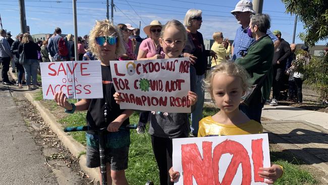 Residents are frustrated that they will be forced to divert if Champion Rd is closed between Newport and Williamstown.