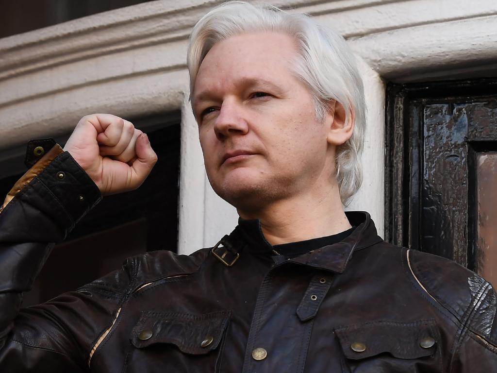 Julian Assange: Wikileaks founder US extradition hearing begins in