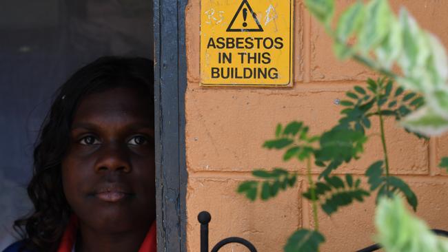 Larisa Lee's daughter in their asbestos filled home. Picture: (A)manda Parkinson