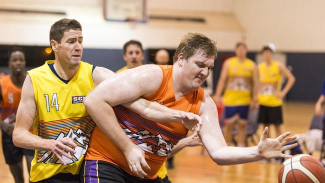 Matthew Wainwright (left) for Southern Cross Bricklaying Eels and Seth Ham of Westridge Fruit and Veg Warriors. Picture: Kevin Farmer
