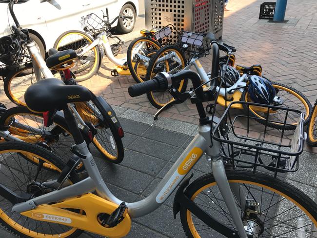 Dockless bikes dumped on the pavement at Coogee.