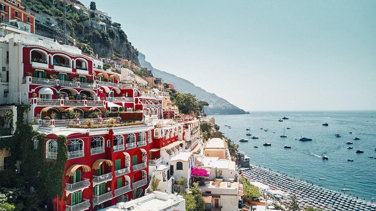 What to pack for a trip to Positano on the Amalfi Coast Italy | escape ...