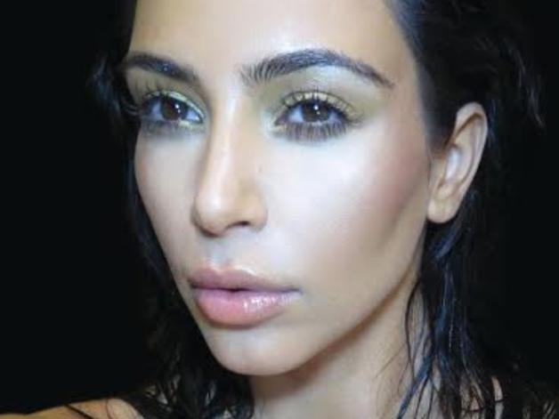 Kim Kardashian’s sexiest selfies