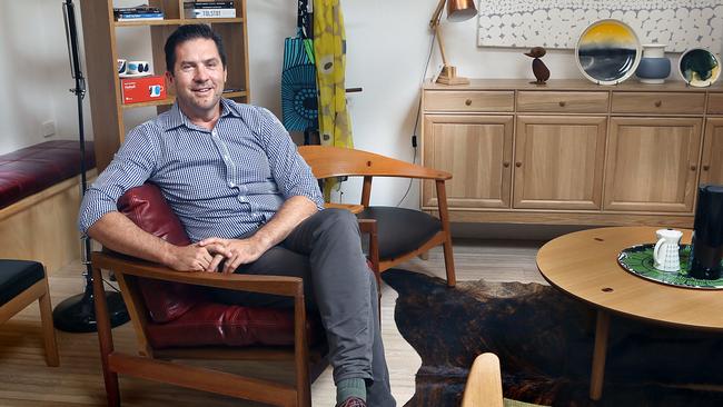 Brisbane-based fashion retailer Michael Josephson has sold his Clayfield home.