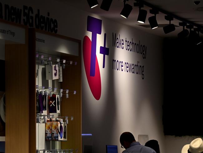 Telstra will eventually move more of its customers to the Upfront plans. Picture: NCA NewsWire / Dan Peled