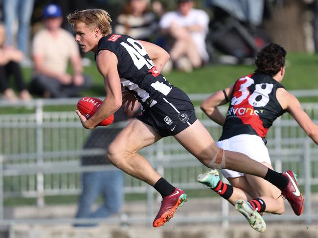 Jack Hutchinson in action for the Pies. Picture: Rob Lawson/AFL Photos