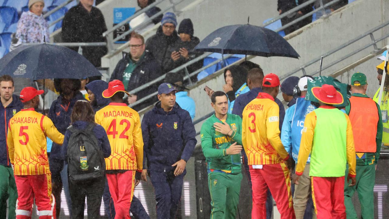 Zimbabwe are furious after being forced to play on through the rain against South Africa, before play was eventually stopped. Picture: AFP.