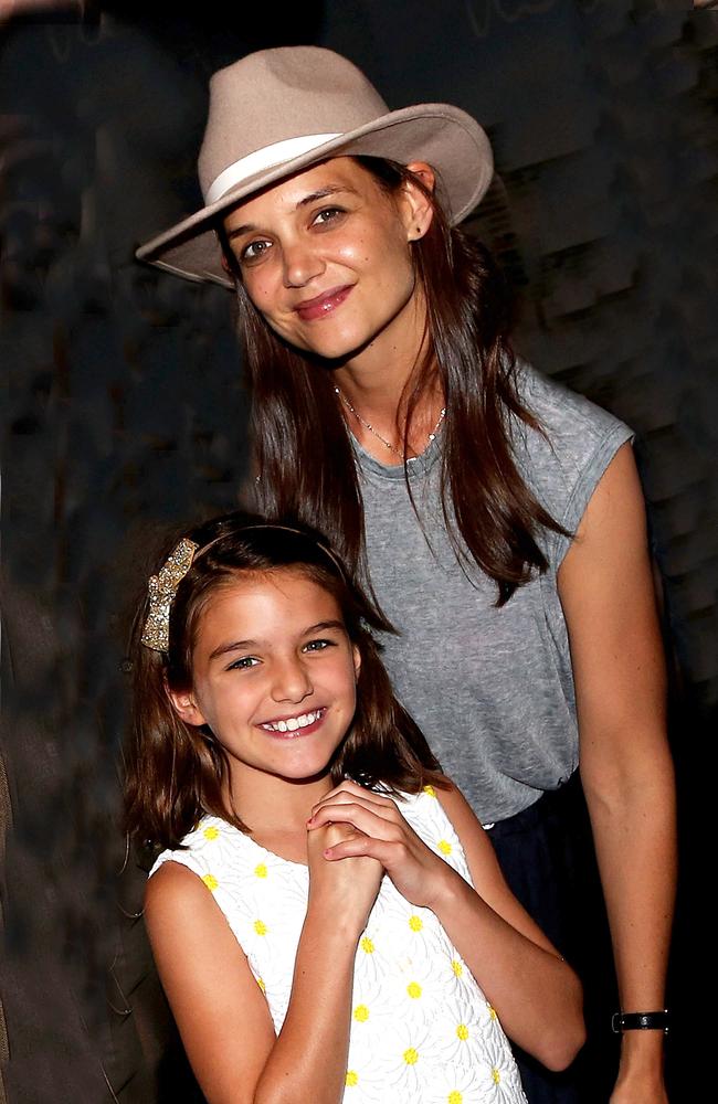 Suri Cruise and mother Katie Holmes pose backstage at the hit musical Finding Neverland on Broadway in 2016