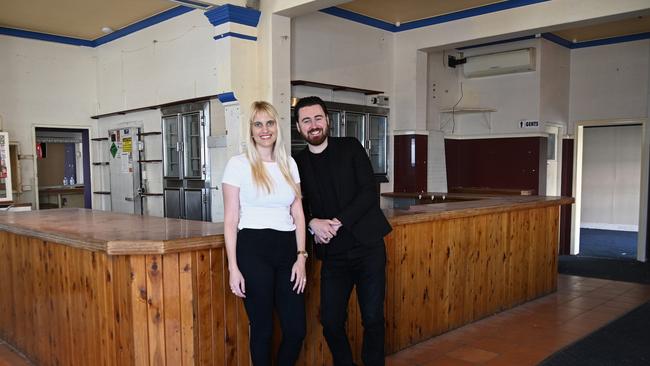Jasmine and Kosta Theodosis in the front bar of the Metropole Hotel in October 2019. Photo Bev Lacey