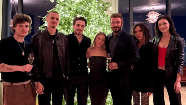 Bar the Kardashians, the Beckham family are arguably one of the tightest-knit celebrity broods gracing our Instagram feeds. But now, rumours of a long-standing feud threaten to topple the Beckham brand. Here’s what you need to know. If there’s one thing David and Victoria Beckham are used to, it’s speculation about their personal lives from the media. For over two decades, the football star and Spice Girl have been the subject of rumoured breakups, affairs, pregnancies, illnesses and of course, family feuds. The latter of which has been one of the most hotly followed celebrity stories this year, with fans honing in on a rumoured feud between the Beckham clan and eldest son Brooklyn and his wife, Nicola Peltz Beckham. 