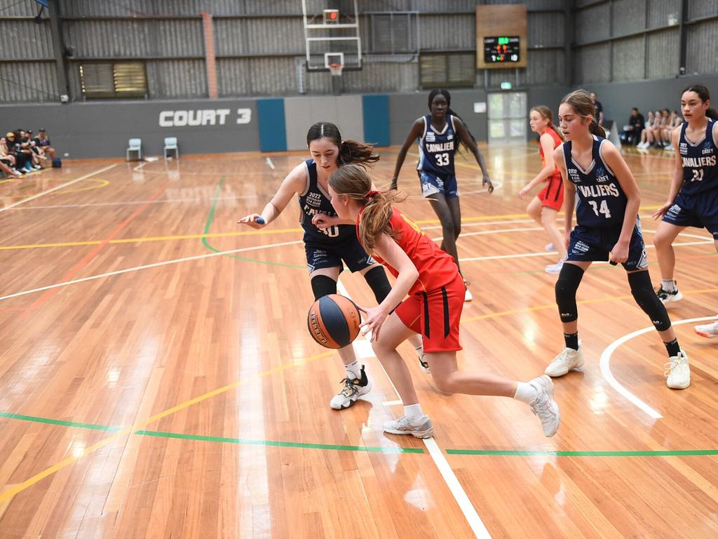 Casey Cavaliers’ Jordyn Philips puts in work on the defensive end. Picture: Basketball Australia