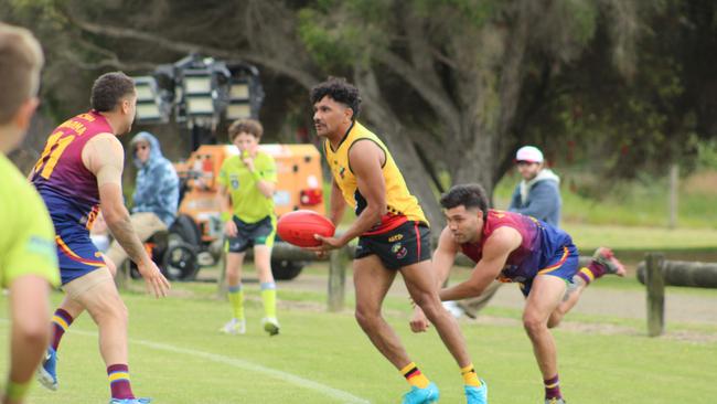 Ethan Liddle breaks a tackle. Picture: Sharlene Vale