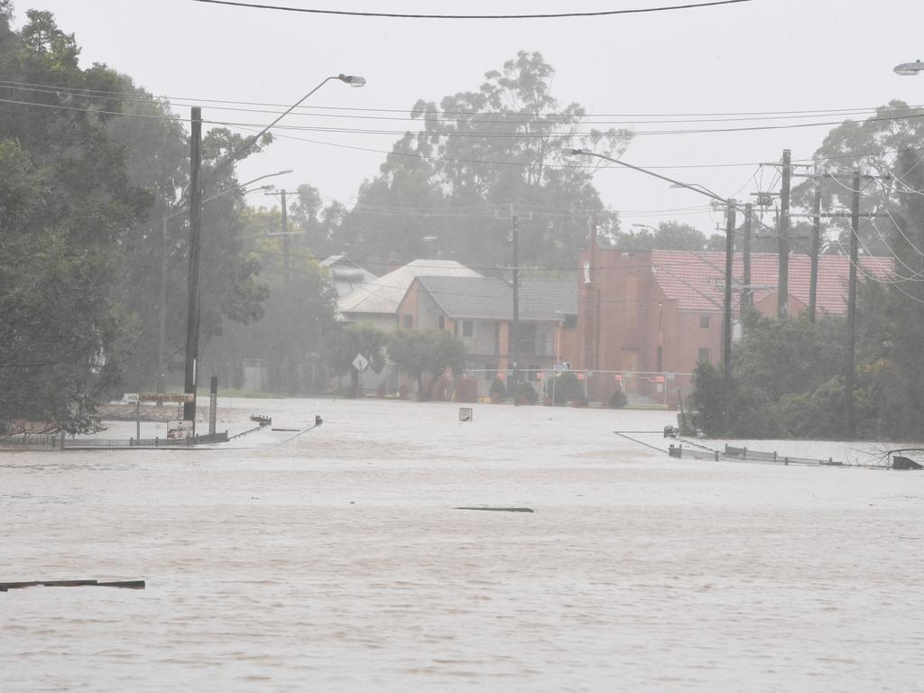 Hollingsworth Creek at South Lismore on the Bruxner Highway.