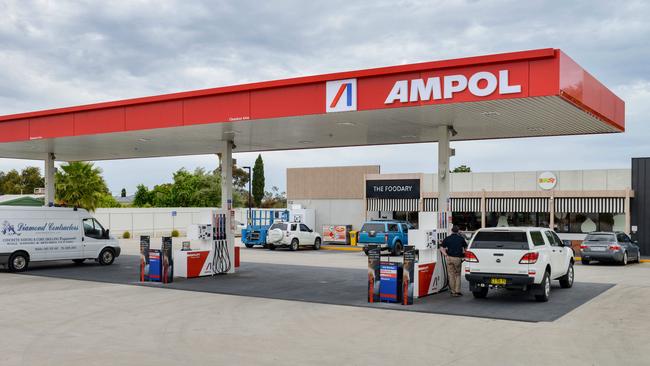 Ampol’s loss for its Lytton refinery near Brisbane was smaller than expected. Picture: NCA NewsWire/Brenton Edwards