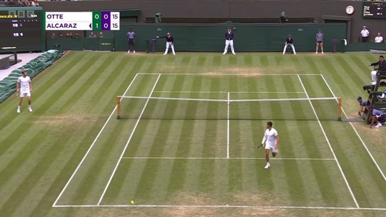 Wimbledon news 2022 Carlos Alcaraz delights Wimbledon with sportsmanship against Oscar Otte, latest, video, updates