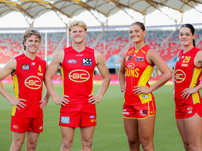 Gold Coast Suns siblings Zane and Bodhi Uwland and Darcie and Georja Davies. Picture: Gold Coast Suns.