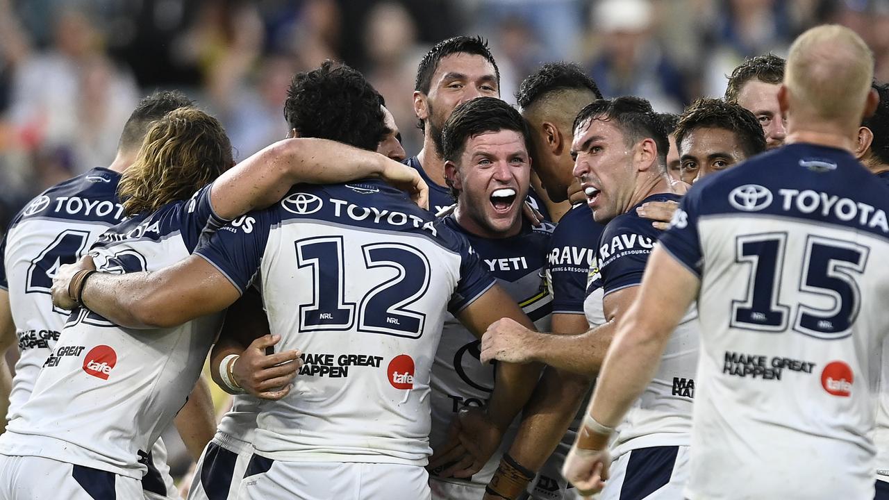 Val Holmes was struggling but Chad Townsend kicked the matchwinner. (Photo by Ian Hitchcock/Getty Images)