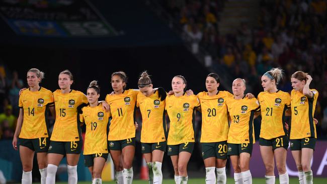 Sam Kerr and teammates. Photo by FRANCK FIFE / AFP