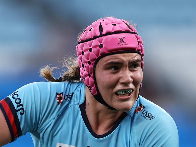 SYDNEY, AUSTRALIA - MARCH 24:  Piper Duck of the Waratahs passes during the Super W match between NSW Waratahs Women and Western Force at Allianz Stadium, on March 24, 2023, in Sydney, Australia. (Photo by Matt King/Getty Images)