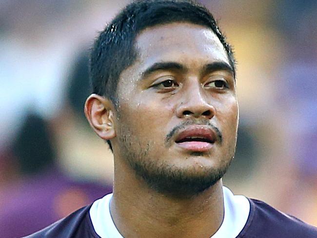 BRISBANE, AUSTRALIA - JUNE 09: Anthony Milford of the Broncos reacts to the loss during the round 13 NRL match between the Brisbane Broncos and the Gold Coast Titans at Suncorp Stadium on June 09, 2019 in Brisbane, Australia. (Photo by Jono Searle/Getty Images)