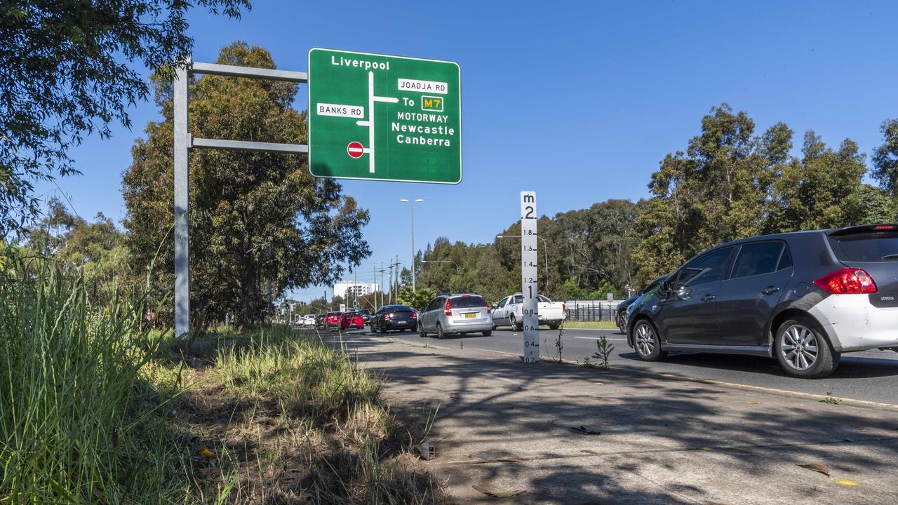 Hoxton Park 17 Year Old Boy Dies In Car Crash Au