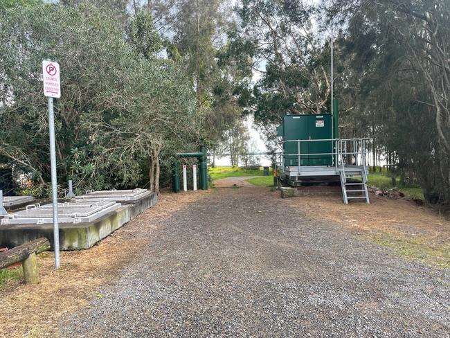 The path to Tuggerah Lake off Adelaide St, Killarney Vale, where Jarrod Leigh Ison, 38, of Tumbi Umbi, would meet people to sell drugs. Picture: NewsLocal