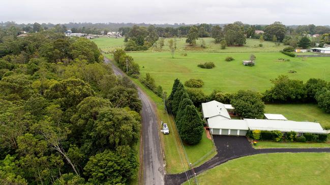 Derriwong Road in Dural near where a caravan was found that apparently contained explosives and antisemitic material. Picture: NewsWire / Damian Shaw