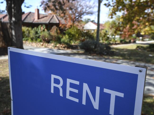 A 'for rent' sign is seen outside a house in Canberra, Thursday, May 17, 2018. (AAP Image/Lukas Coch) NO ARCHIVING