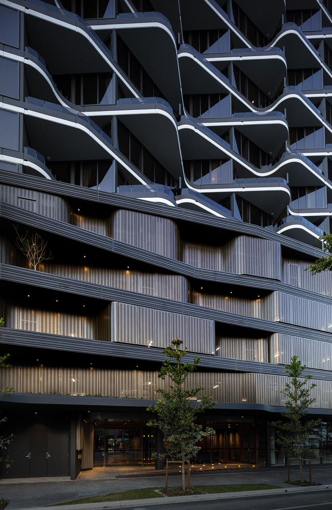 The Drapery building at Woolloongabba from Aria.