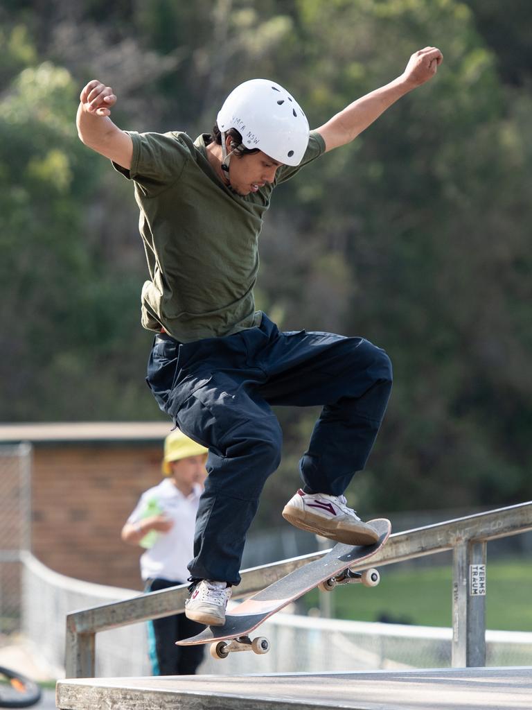 John Sharpe pictured competing at Berowra skate park at the skate, scooter and BMX battle royale. (AAP IMAGE / MONIQUE HARMER)