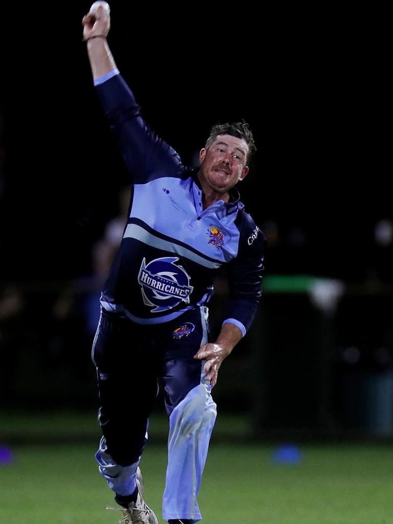 T20 Barrier Reef Big Bash: Designer First Homes Dare Devils v Halpin Hurricanes at Griffiths Park. Hurricanes' Mitchell Warnock. Picture: Stewart McLean