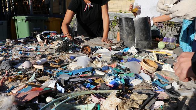 A report has revealed the shocking amount of single use plastic that ends up in landfill each year. ​