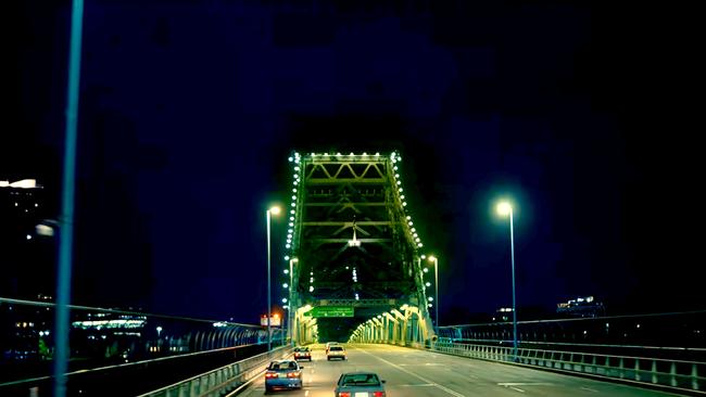 The Story Bridge in Boy Swallows Universe. Picture: Netflix