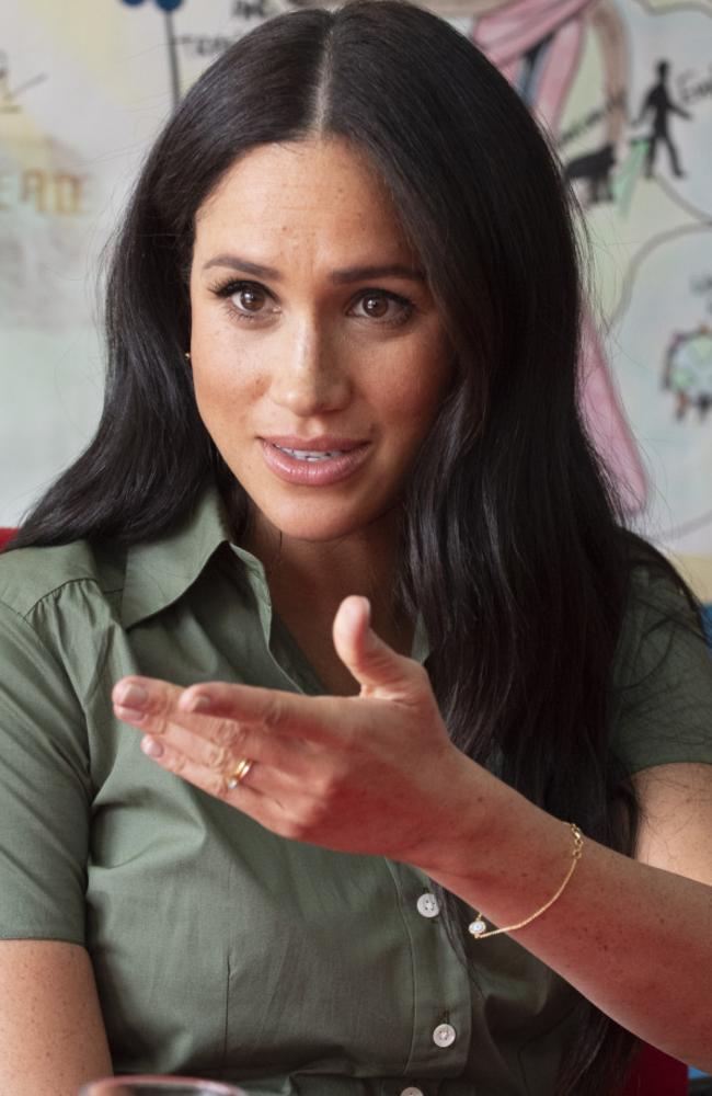 Meghan Markle demands to see emails &amp; texts on bullying allegations after she was accused of ‘unacceptable behaviour’