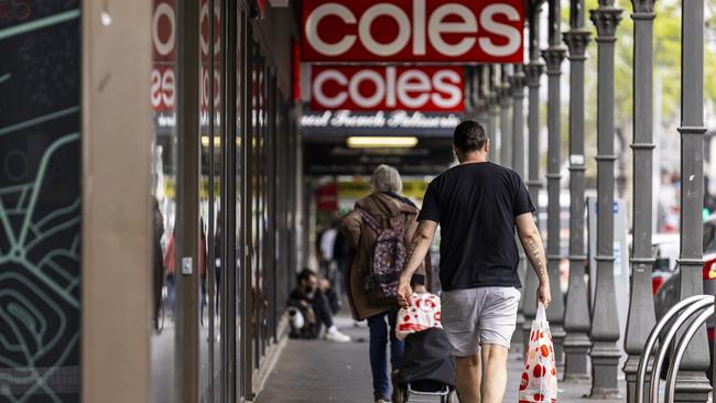 The only thing Australians are spending more on is groceries. Picture: NCA NewsWire / Daniel Pockett