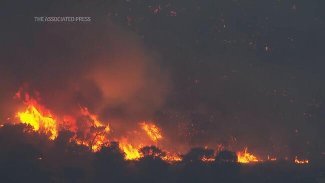 Wildfires threaten seaside homes near Athens