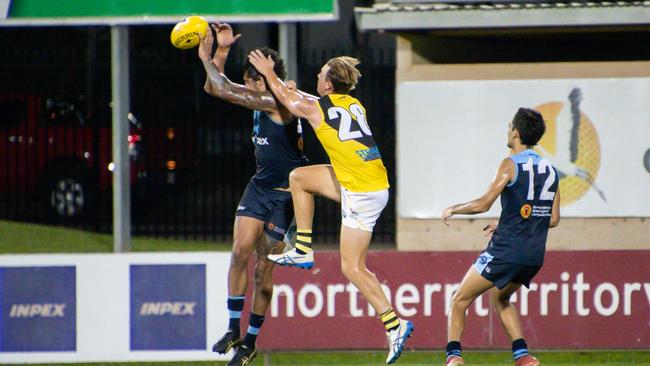 Nightcliff Tigers take on Darwin Buffaloes in Round 13 of the NTFL Men's Premier League 2020. Picture: Celina Whan/AFLNT Media