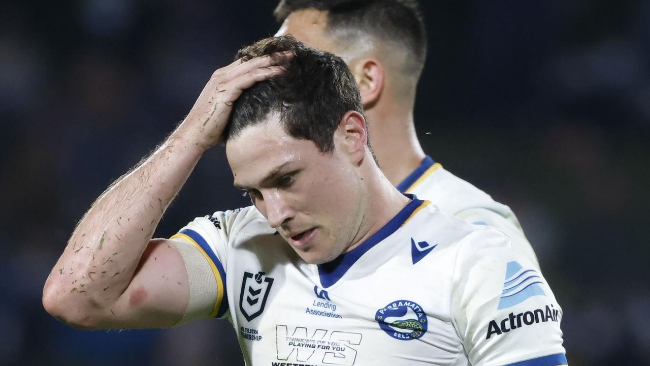 SUNSHINE COAST, AUSTRALIA - AUGUST 14: Mitchell Moses of the Eels reacts after fumbling the ball during the round 22 NRL match between the Manly Sea Eagles and the Parramatta Eels at Sunshine Coast Stadium, on August 14, 2021, in Sunshine Coast, Australia. (Photo by Glenn Hunt/Getty Images)