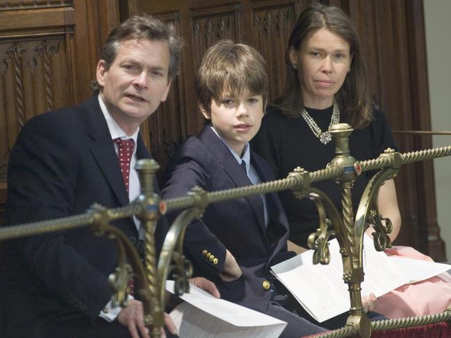 Arthur Chatto with his parents Daniel and Sarah at the House of Lords in 2010. (Photo by Arthur Edwards – WPA Pool/Getty Images)