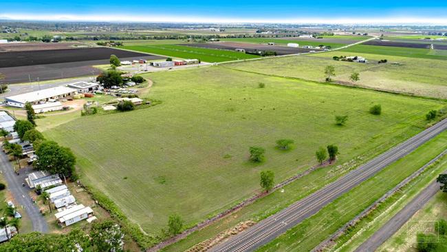 Bunnings puts Gatton block on the market