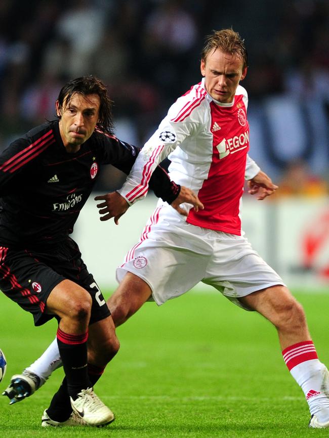 Siem de Jong tangles with Andrea Pirlo. Picture: Getty