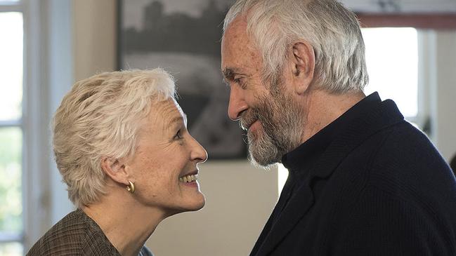 Glenn Close and Jonathan Pryce in The Wife.