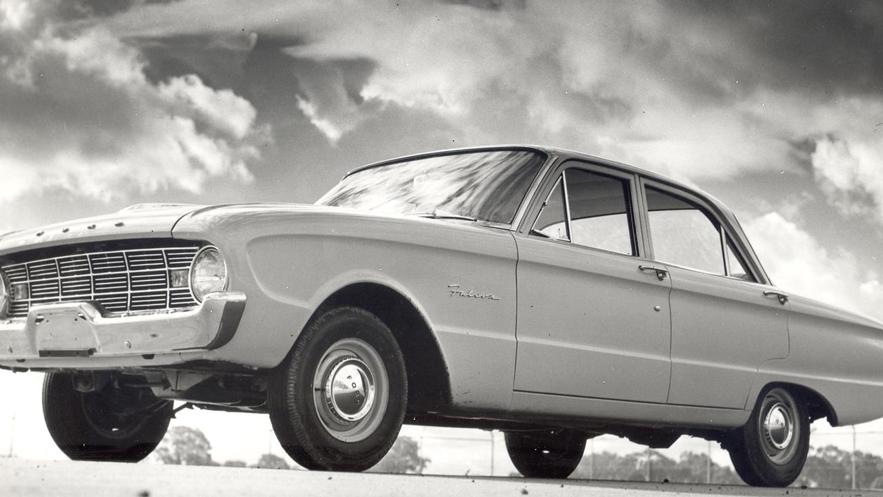 Ford Falcon XK: Big flaw in first Falcon to rival Holden in Australia ...