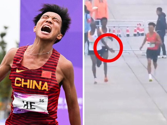 Bizarre video footage captured the moment three East African runners appeared to wave a Chinese athlete ahead of them during the Beijing Half Marathon on Sunday, allowing him to win first place.