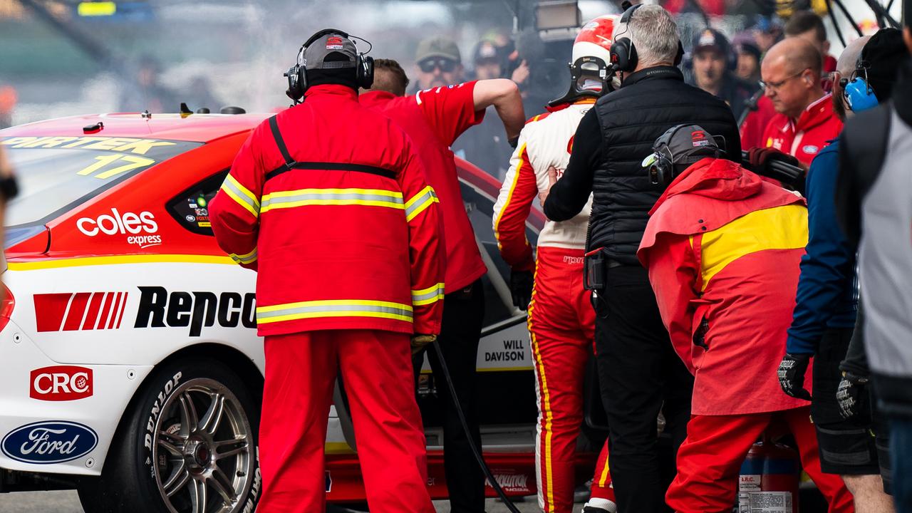 MELBOURNE, AUSTRALIA – AUGUST 21: (EDITORS NOTE: A polarizing filter was used for this image.) Will Davison driver of the #17 Shell V-Power Ford Mustang during qualifying for race 3 of the Sandown SuperSprint round of the 2022 Supercars Championship Season at Sandown International Motor Raceway on August 21, 2022 in Melbourne, Australia. (Photo by Daniel Kalisz/Getty Images)