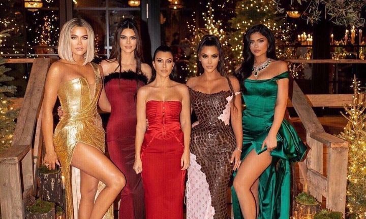 KARDASHIAN CHRISTMAS CARD PHOTO ALBUM THROUGH THE YEARS  Kardashian  christmas, Celebrities, Kardashian christmas card