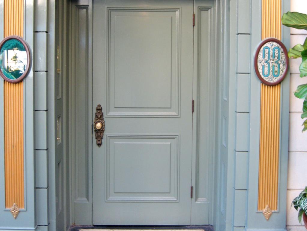 Here's the door you enter for Club 33.