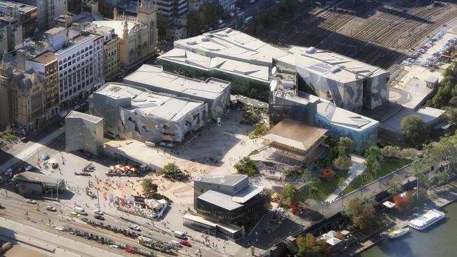 Apple plans to build a new flagship store in Melbourne's Federation Square by 2020.