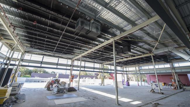 The Battery House indoor/outdoor sports bar. (AAP IMAGE / Troy Snook)