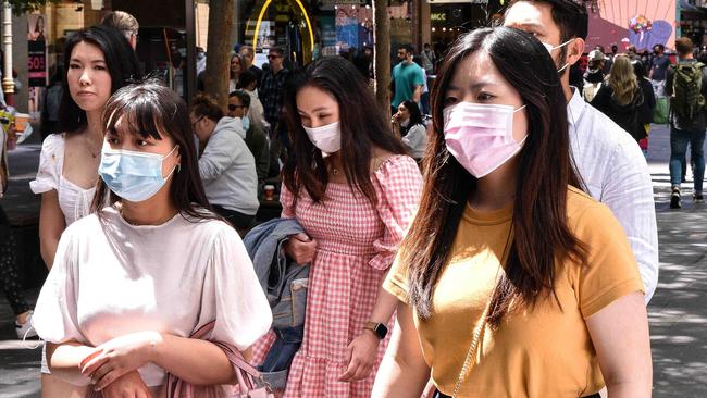 Premier casts doubt on mask rule extension
